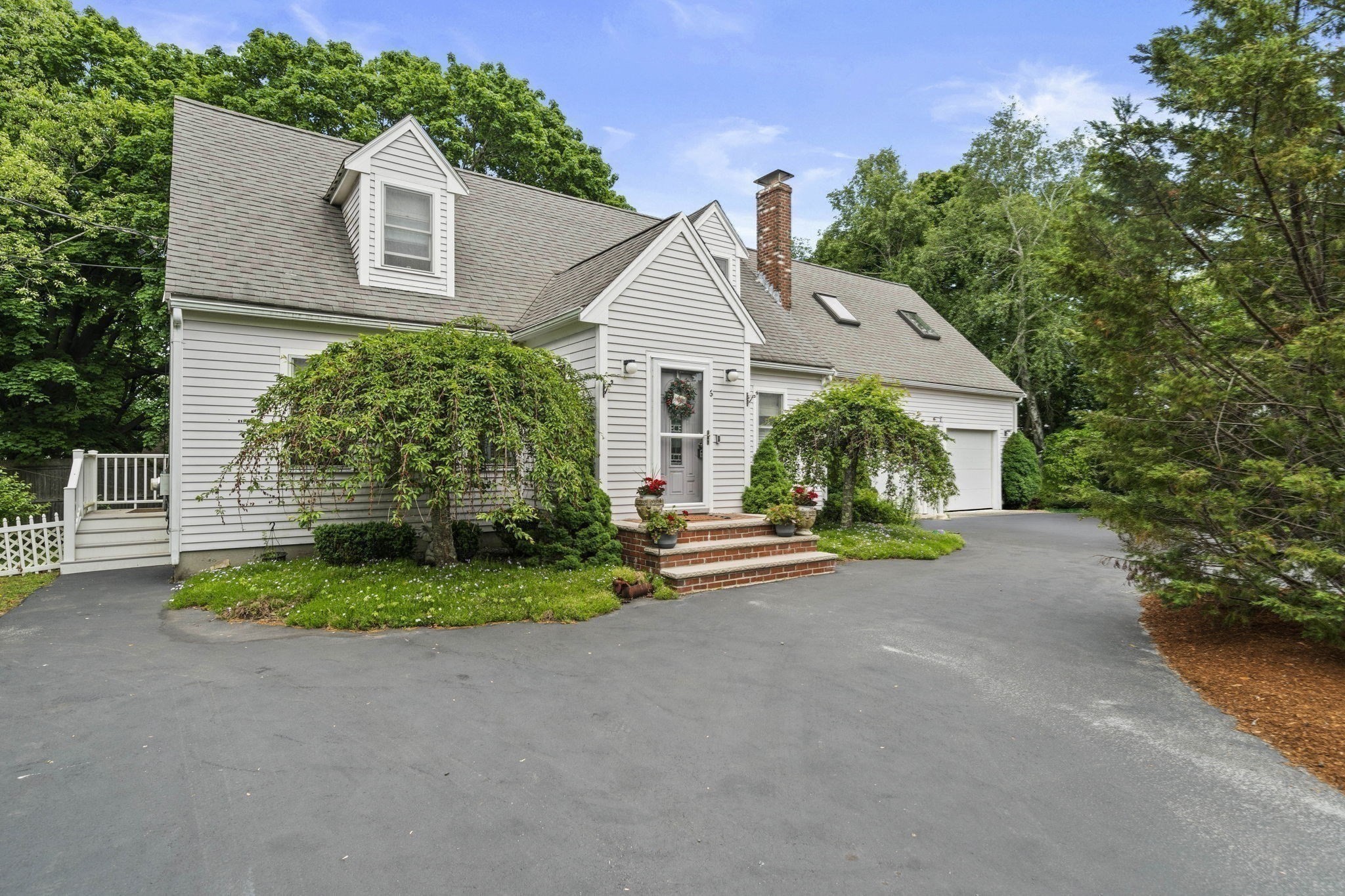 6 Country Way Property Photo 2