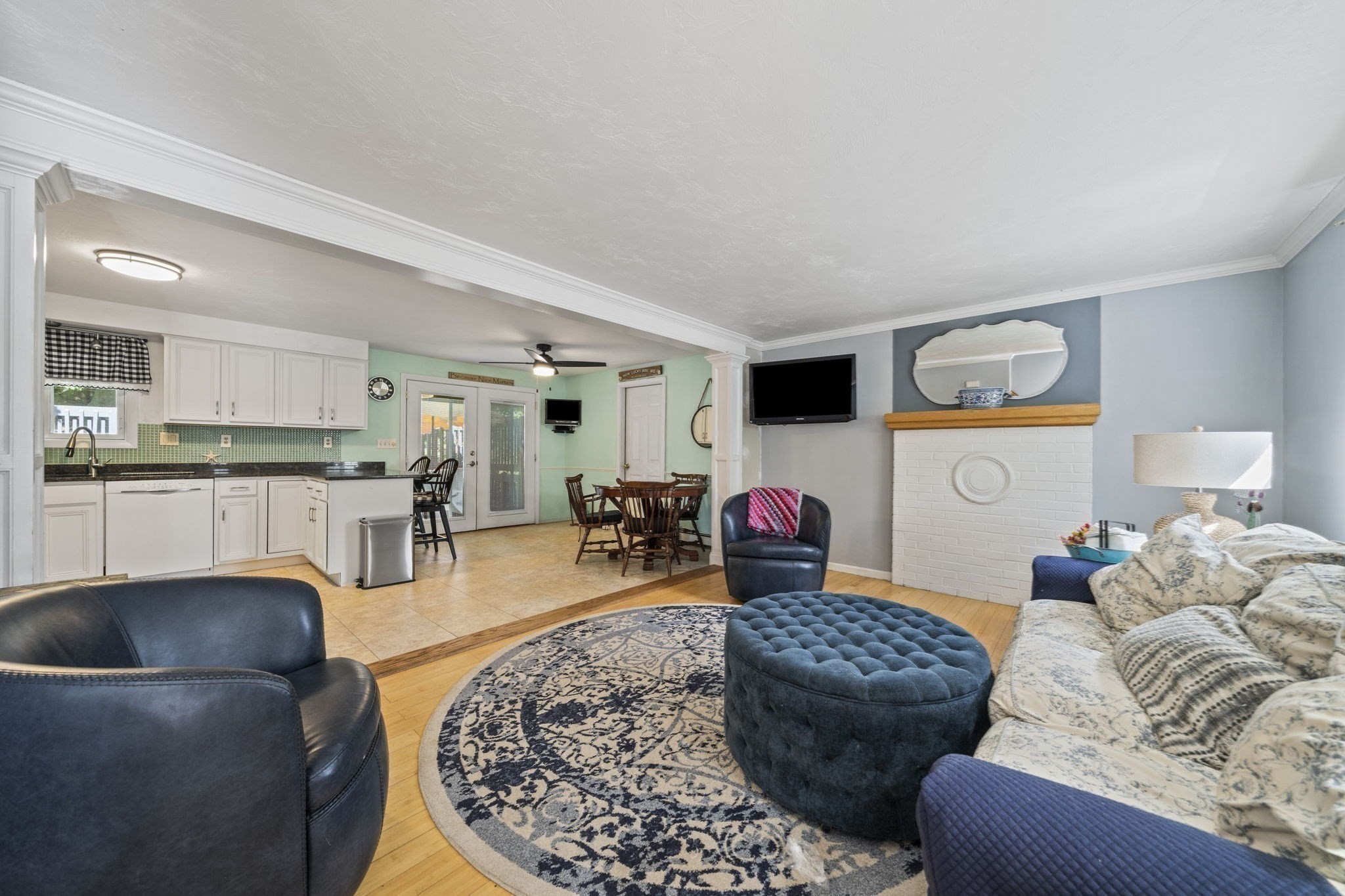 6 Country Way Property Photo 5