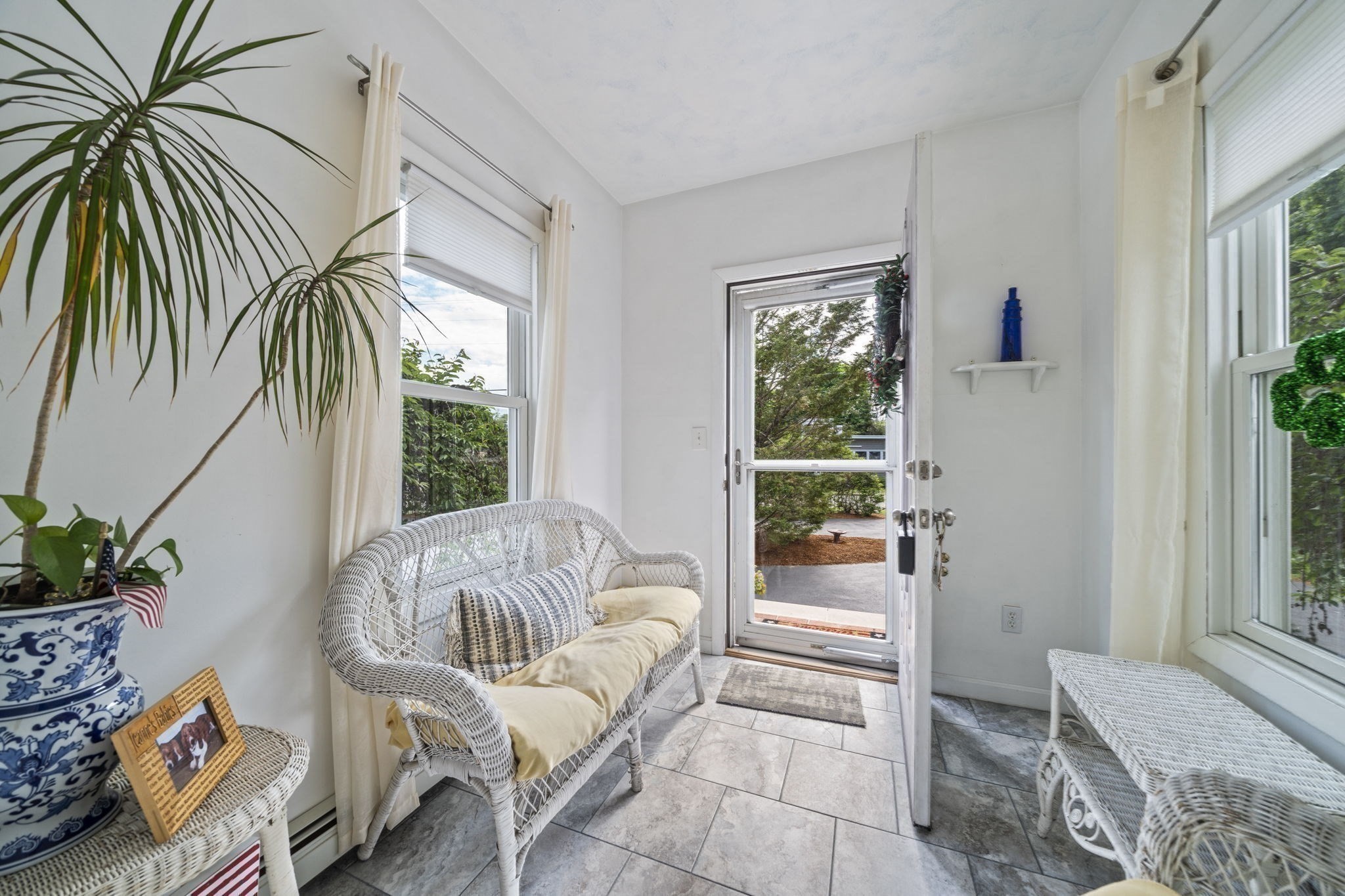 6 Country Way Property Photo 14