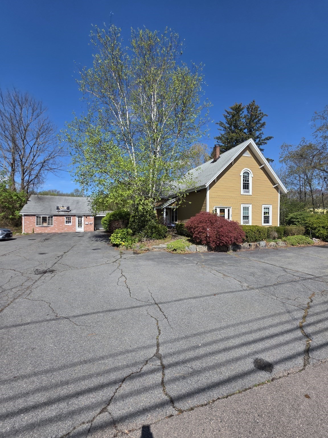 625 Bedford St Property Photo 2