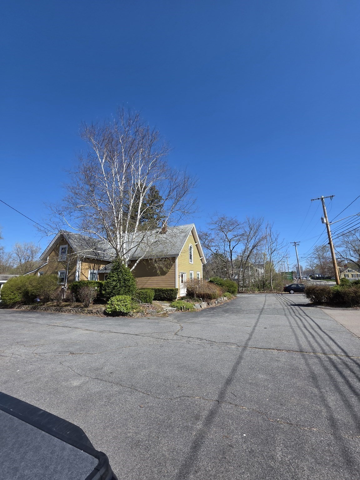 625 Bedford St Property Photo 6