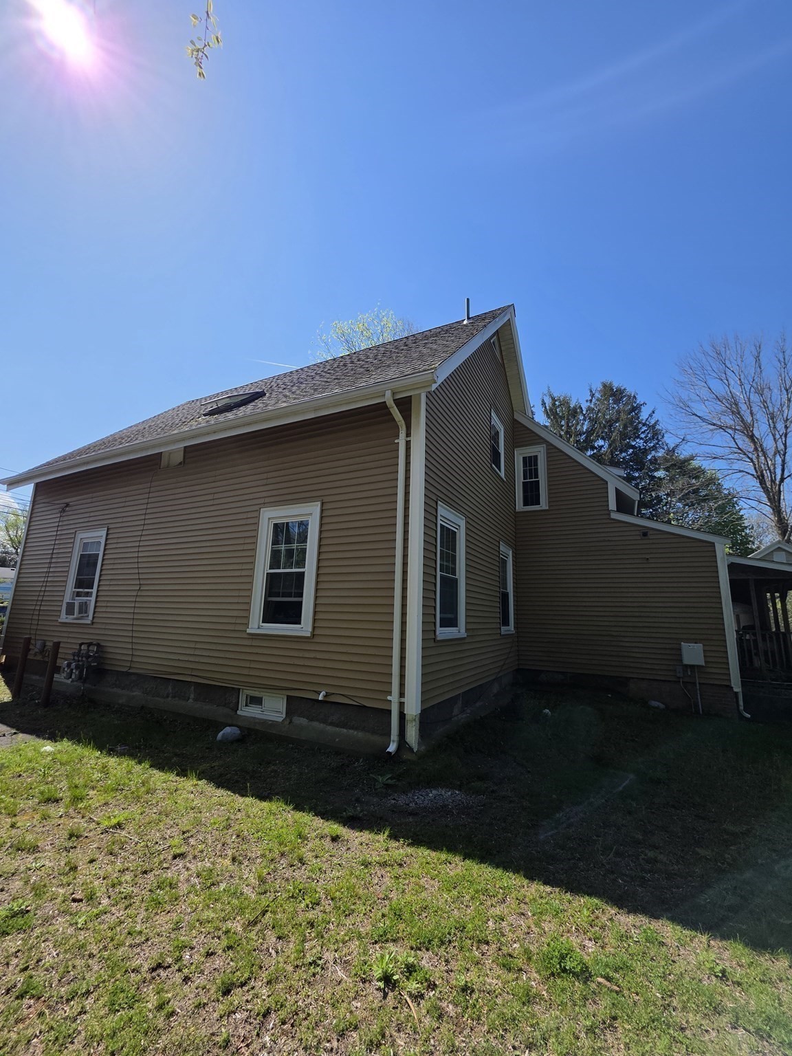 625 Bedford St Property Photo 7