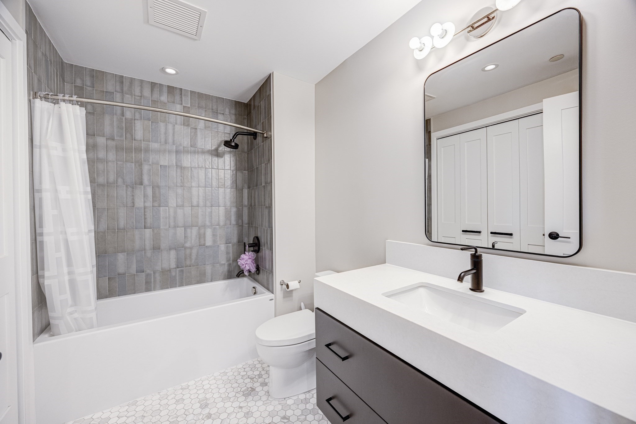 70 Leo Birmingham Parkway # 304 Property Photo 30