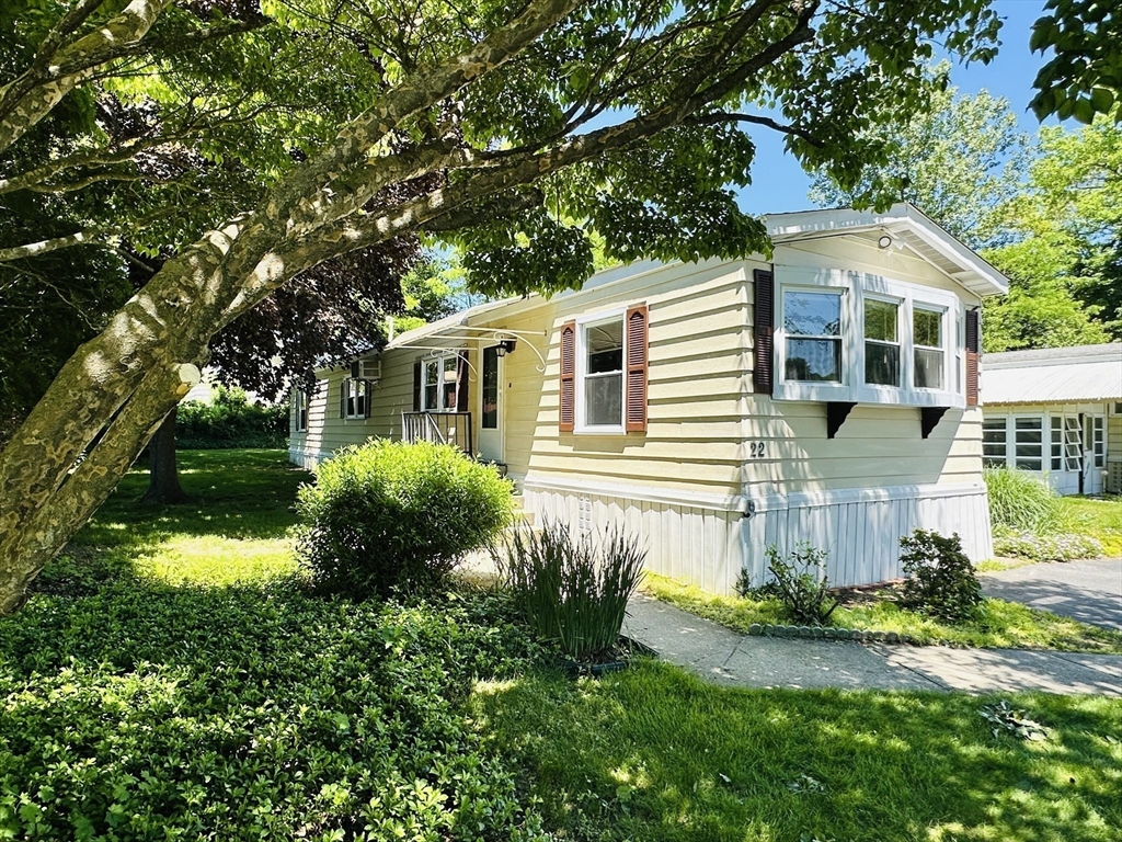 22 Contessa Dr. Property Photo 1