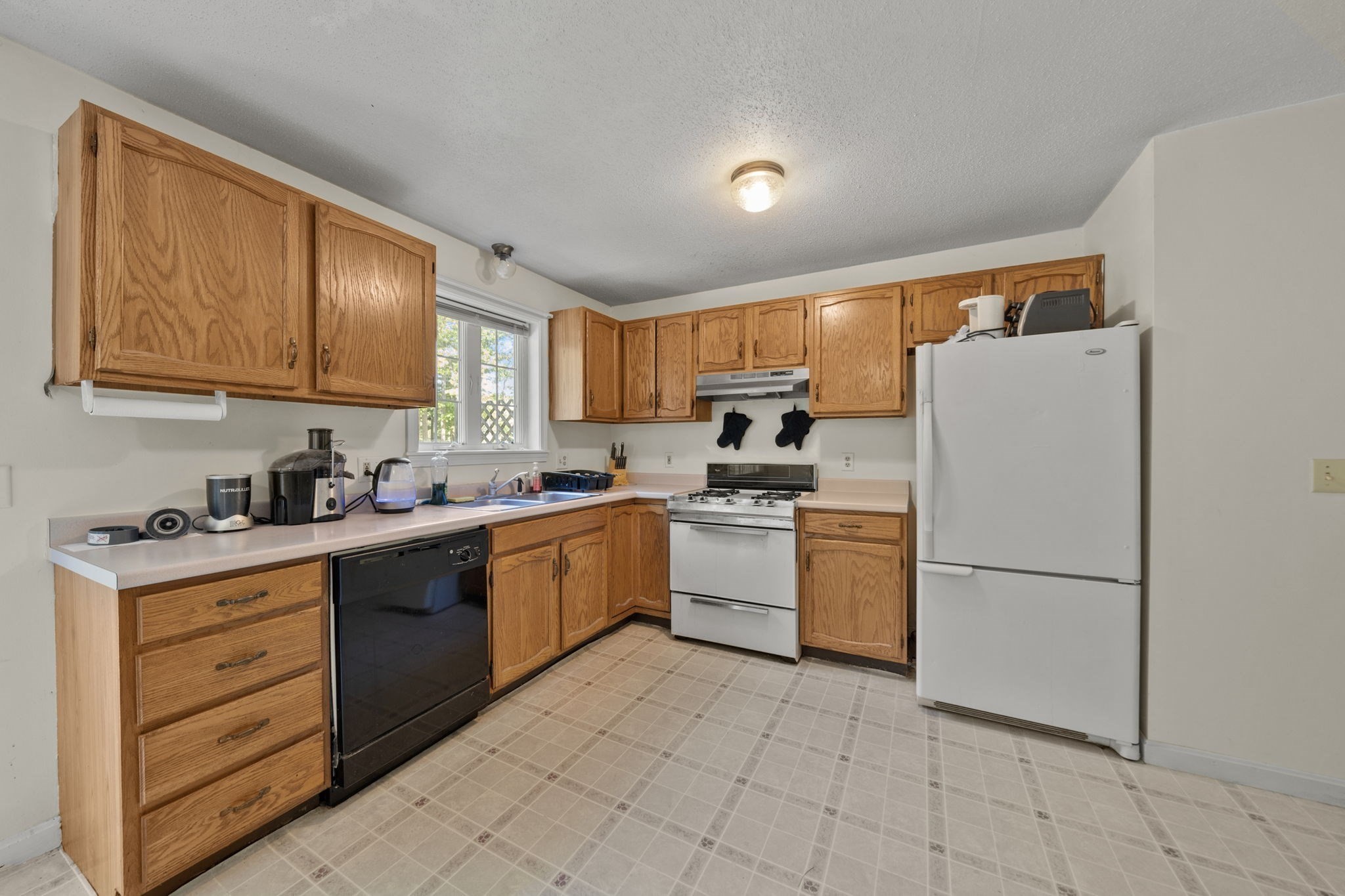 577-579 Old Greenwich Plains Rd. Property Photo 12
