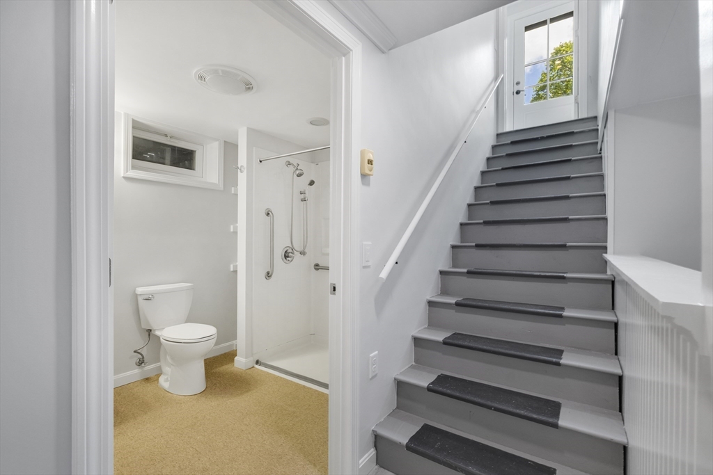 17 Kings Way Property Photo 17