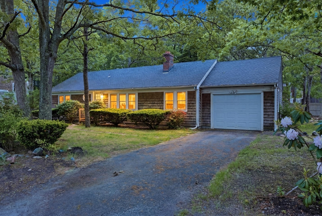 762 W Yarmouth Property Photo 1