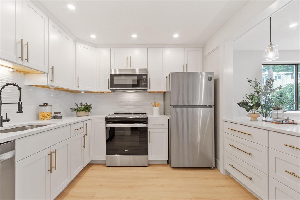 286 Fenno St # 5 Property Photo 2