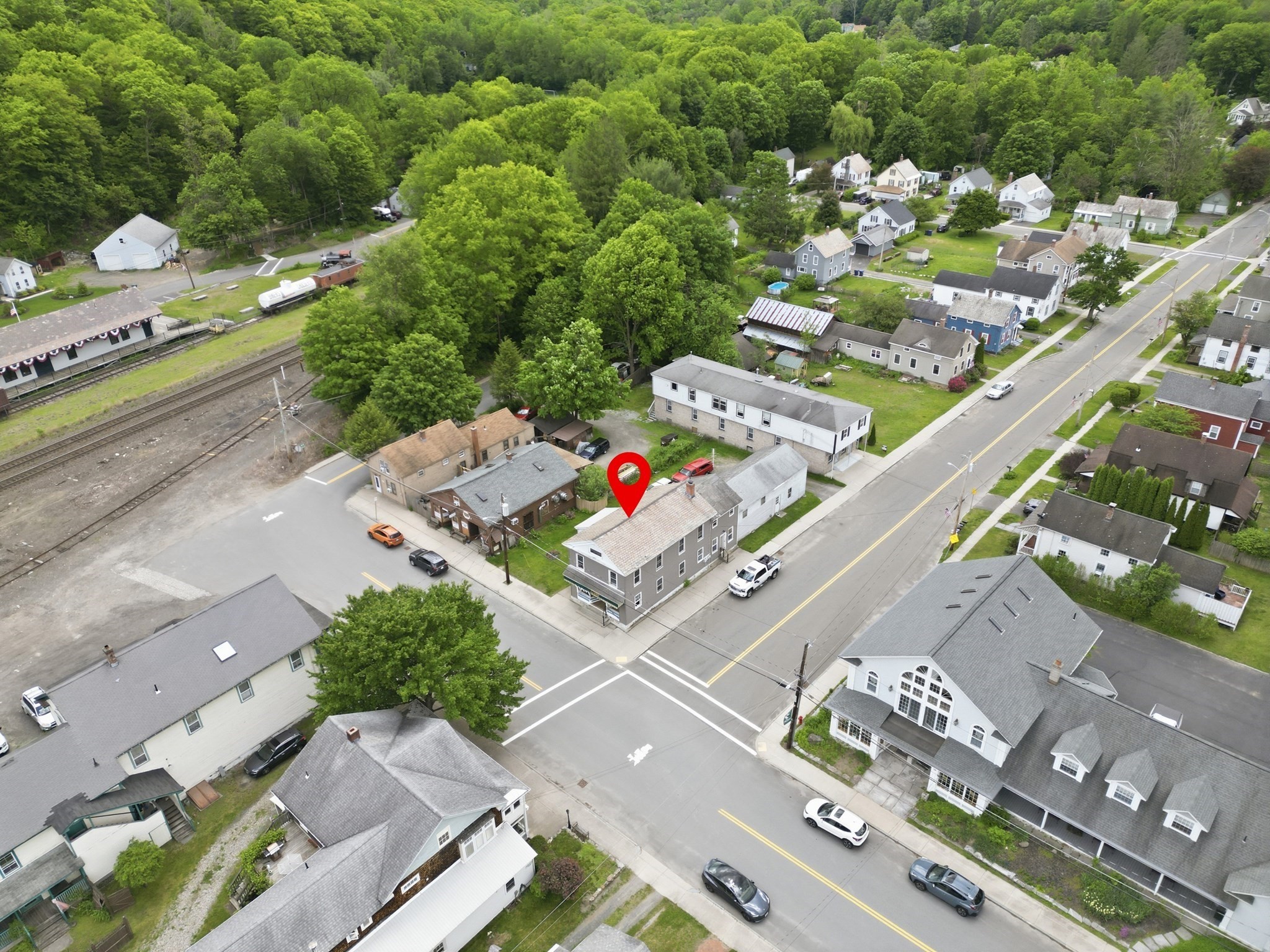 27 Main St Property Photo 5