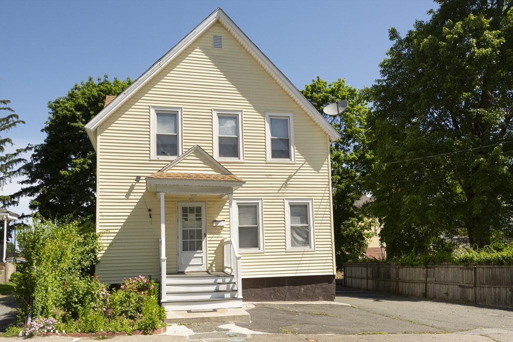 2 Kosta St Property Photo 1