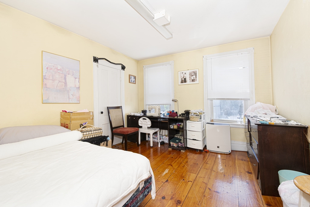 2 Kosta St Property Photo 17