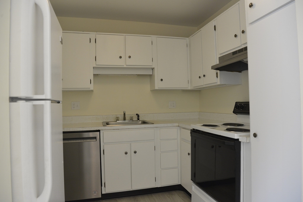 149 Milk St # 20 Property Photo 4