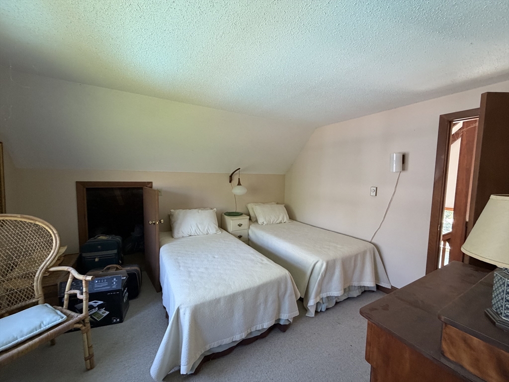 17 Miller Hill Rd Property Photo 2