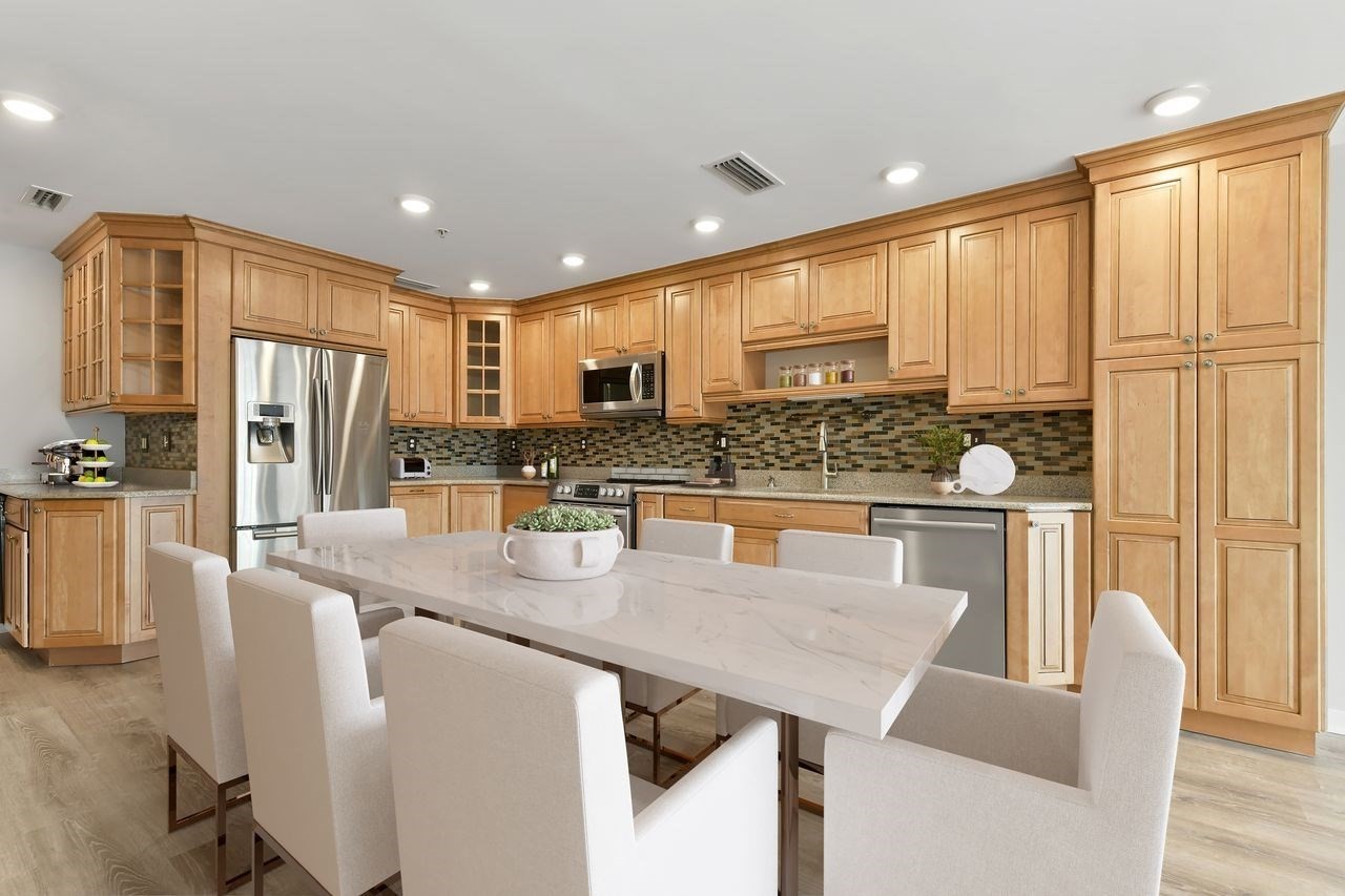 6 Canal Park # 605 Property Photo 1