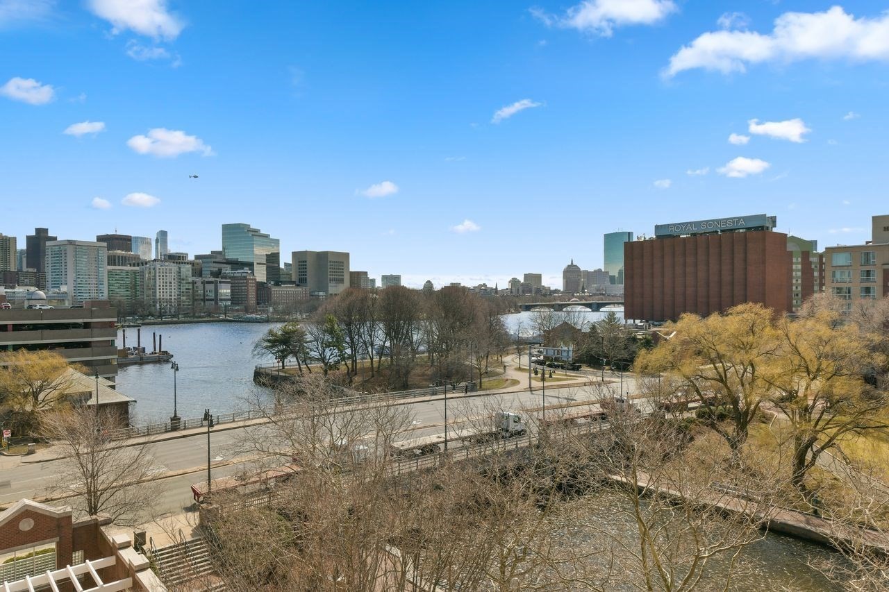 6 Canal Park # 605 Property Photo 39