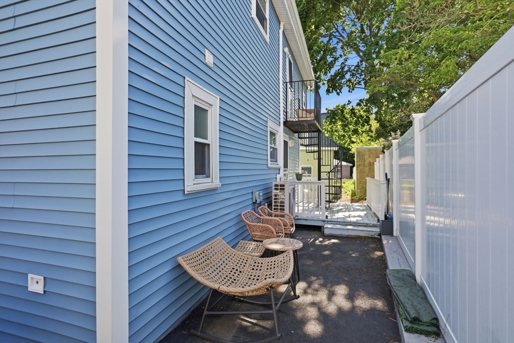 34 Underhill St # 4 Property Photo 15