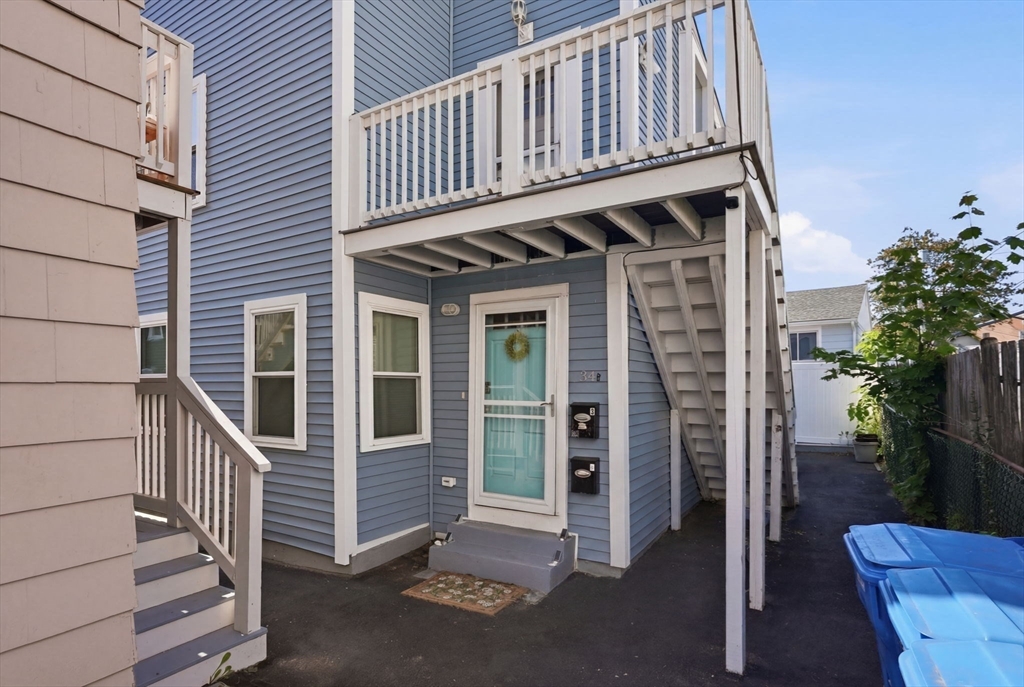 34 Underhill St # 4 Property Photo 16