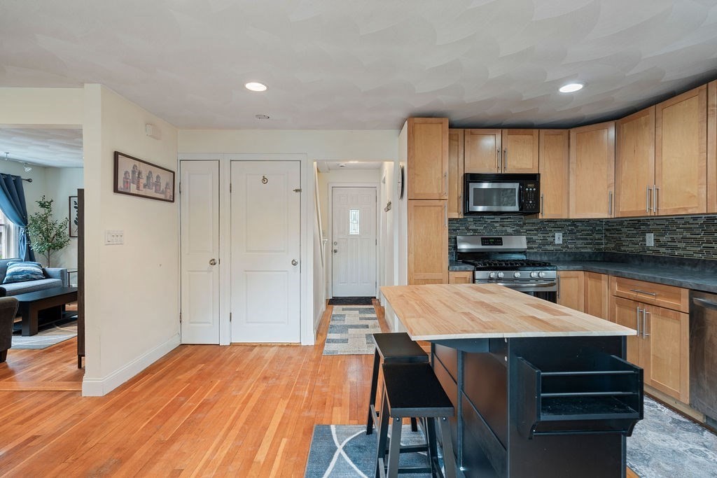 17 Juliette St Property Photo 5