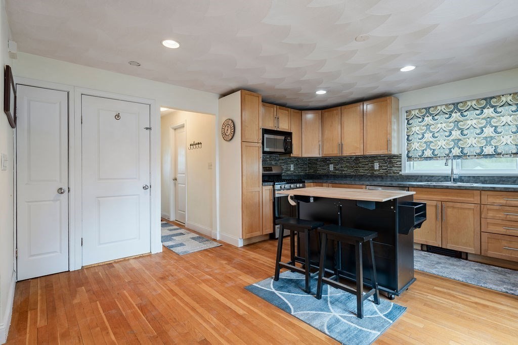 17 Juliette St Property Photo 6