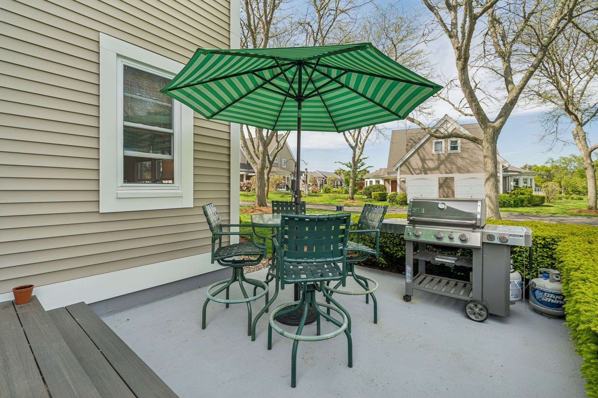 8 Oakmont Drive # 8 Property Photo 16