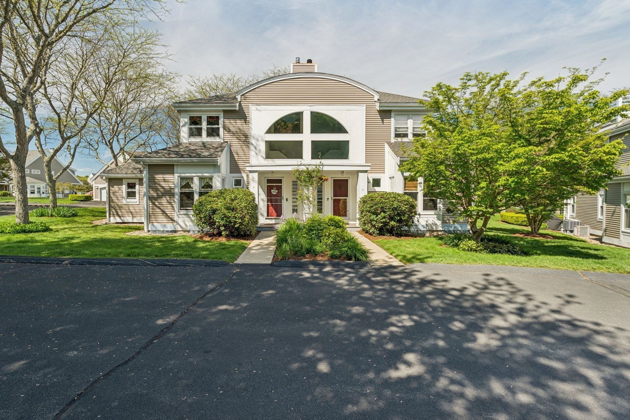 8 Oakmont Drive # 8 Property Photo 19