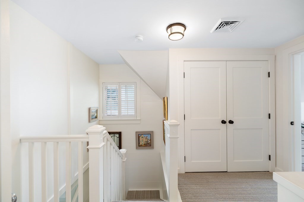 7 Atlantic Ave Property Photo 12