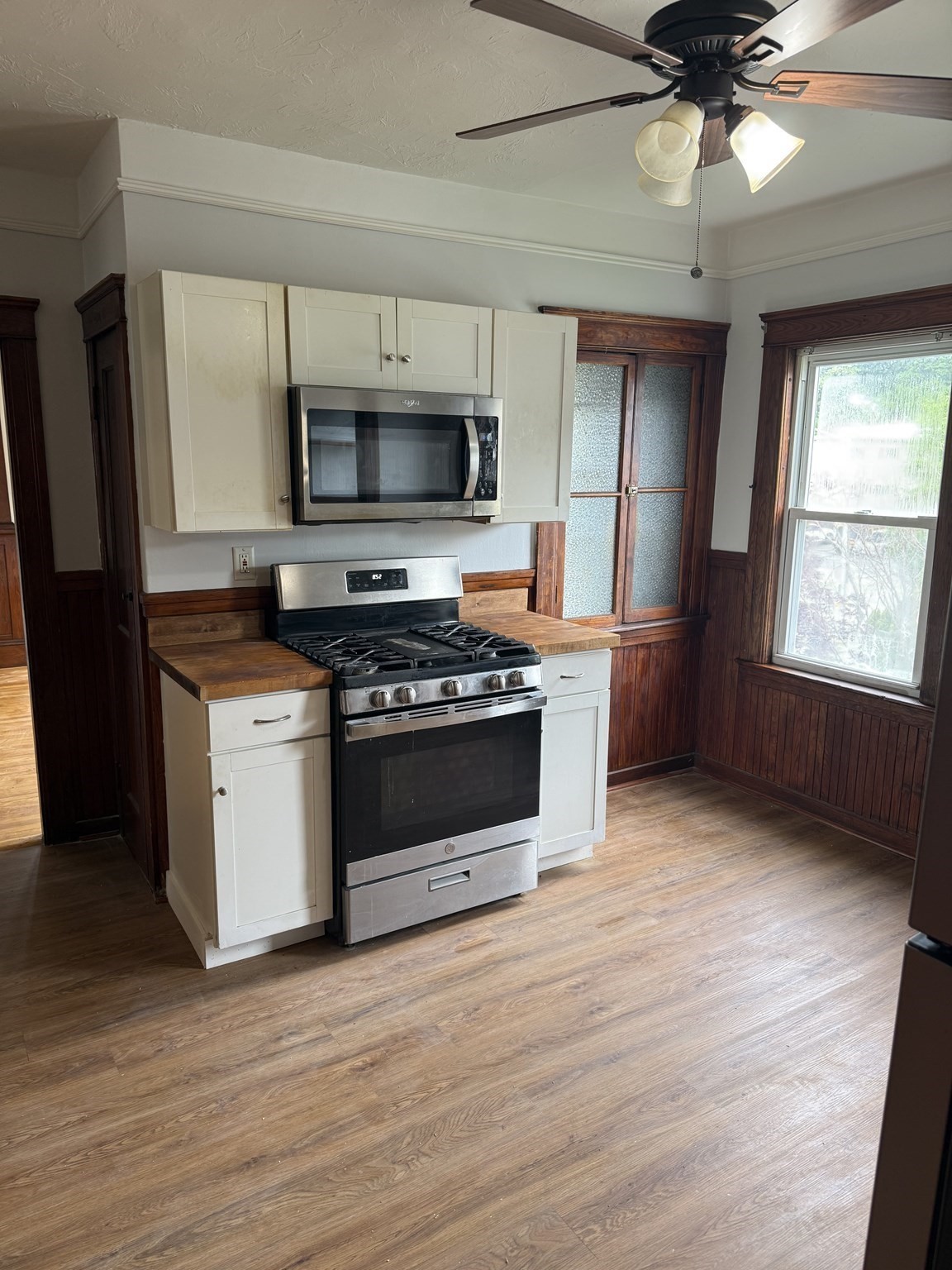 49 Catharine St # B Property Photo 2