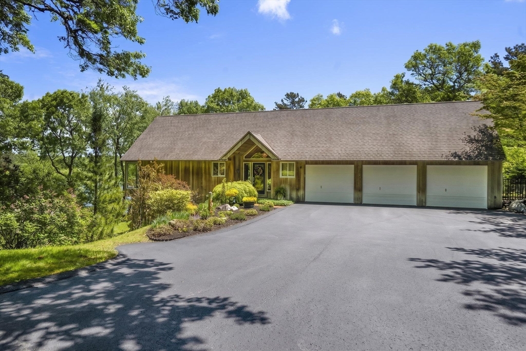 818 Long Pond Rd Property Photo 3