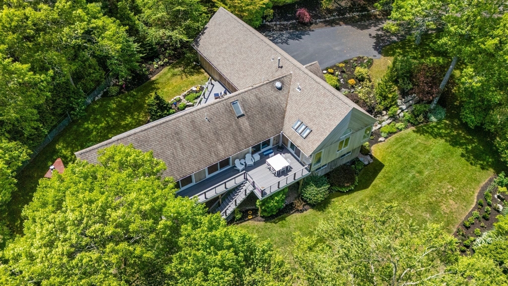 818 Long Pond Rd Property Photo 14