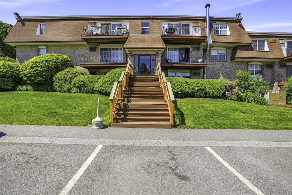 26 Williamsburg Ct # 12