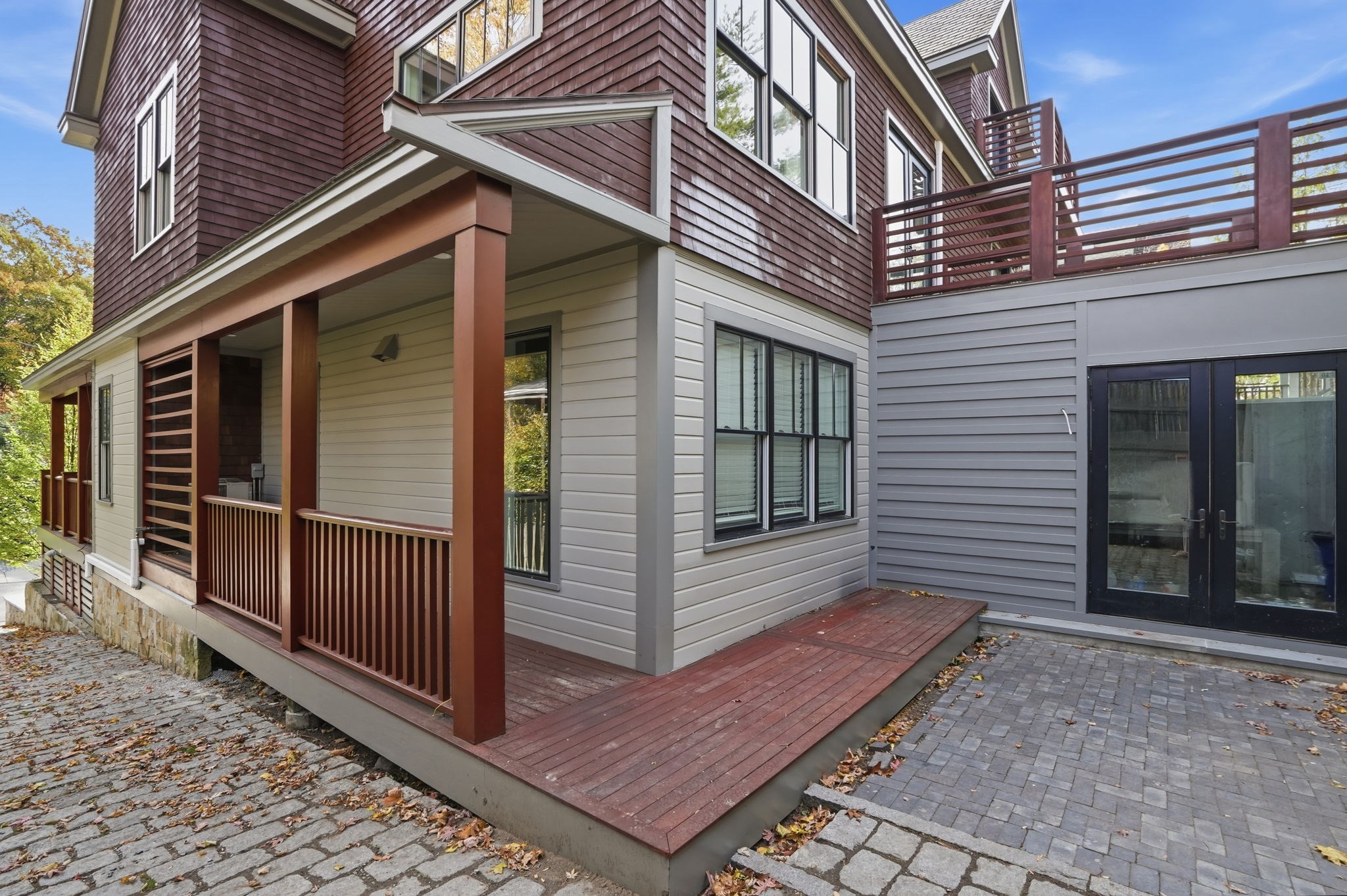 24 Sigourney St # 2 Property Photo 3