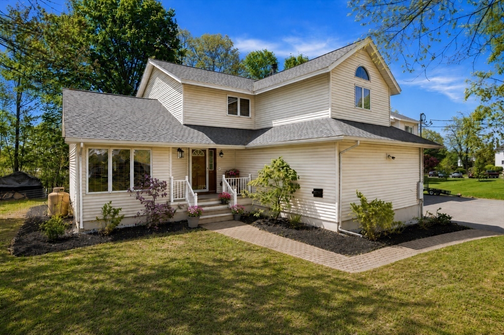 25 Thomas Pl Property Photo 1
