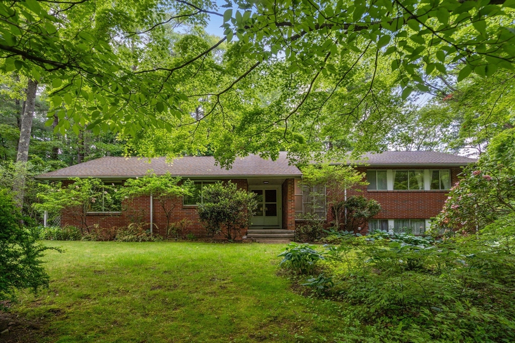 26 Arrowhead Rd Property Photo 1