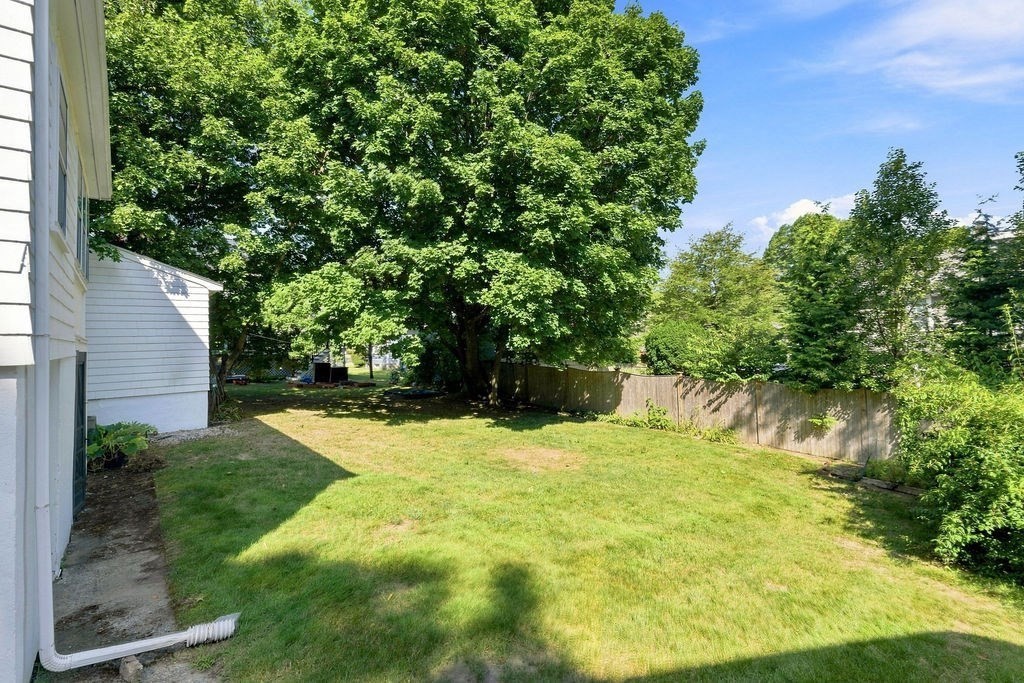 8 Carlson Circle Property Photo 11