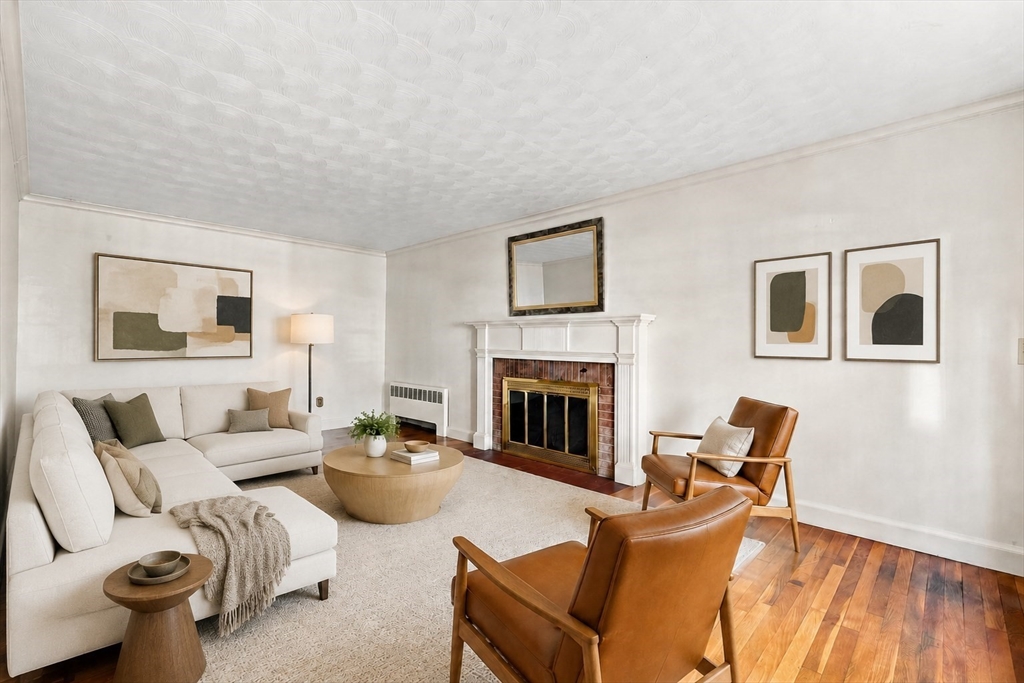 8 Carlson Circle Property Photo 14