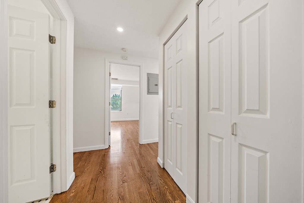 336 Adams St # 28 Property Photo 6