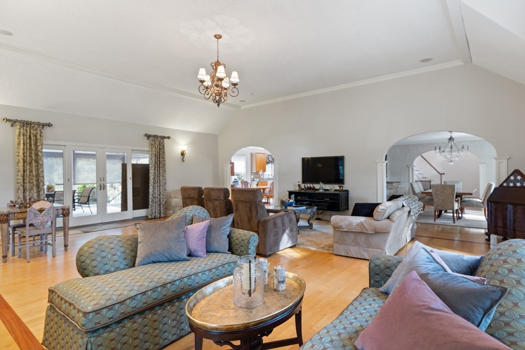 211 Saddle Hill Road Property Photo 7