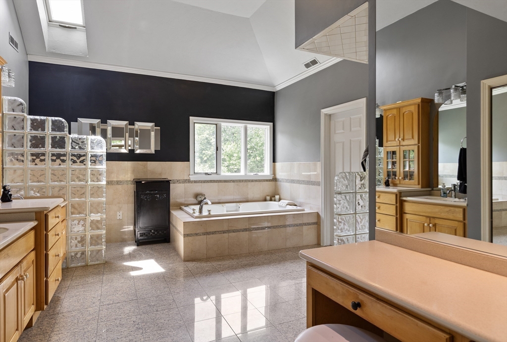 211 Saddle Hill Road Property Photo 25