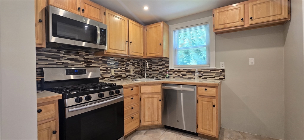 84 Gladeside Ave # 2 Property Photo 1