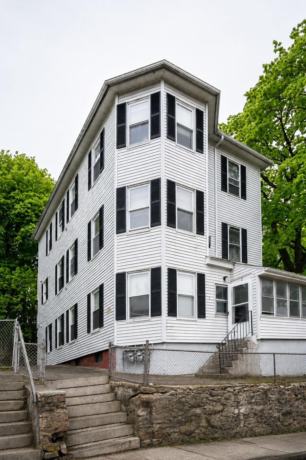 2 E Kendall St Property Photo 1