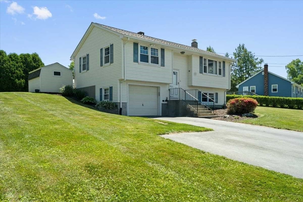 77 Marc Ave Property Photo 1