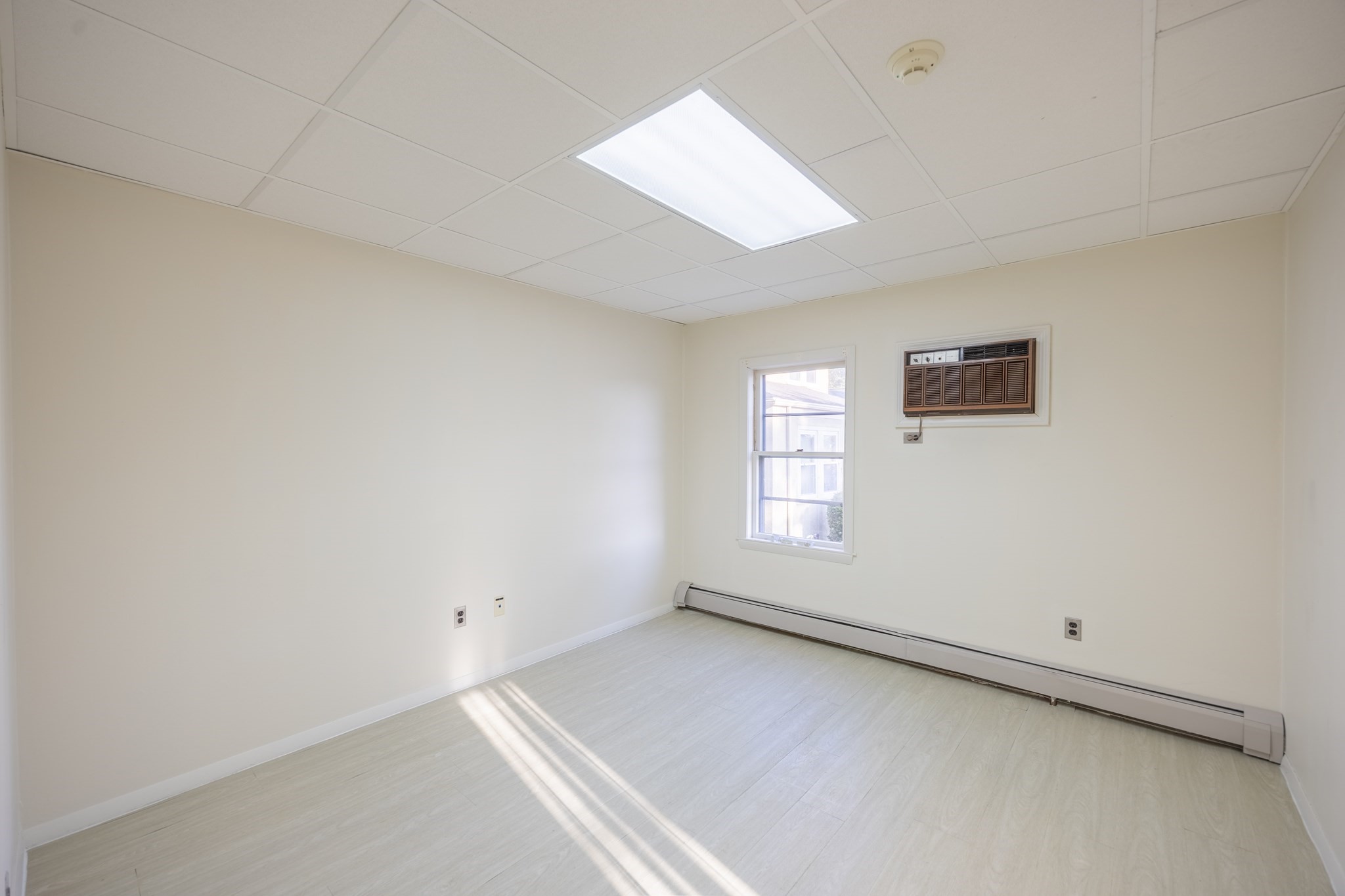 1024-1028 Chestnut St # 100 Property Photo 11