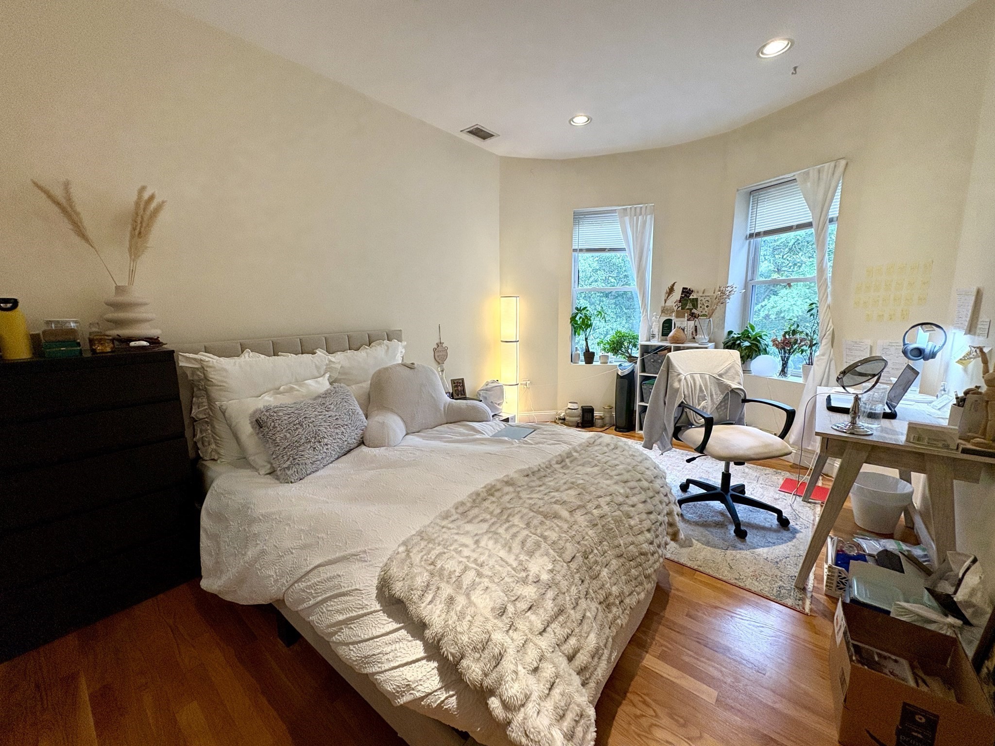1801 Beacon St # 4 Property Photo 1