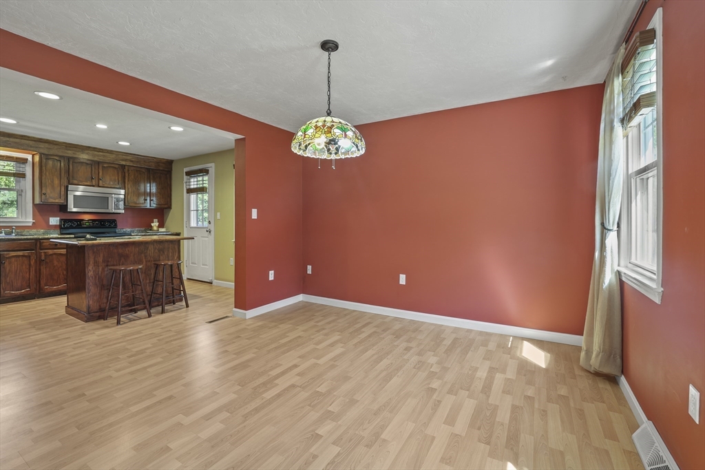 8 Walker Rd Property Photo 9
