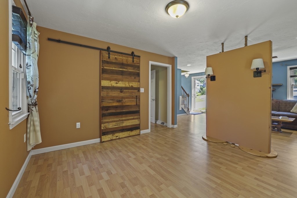 8 Walker Rd Property Photo 12