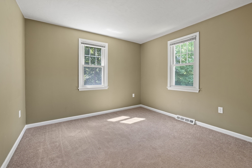 8 Walker Rd Property Photo 28