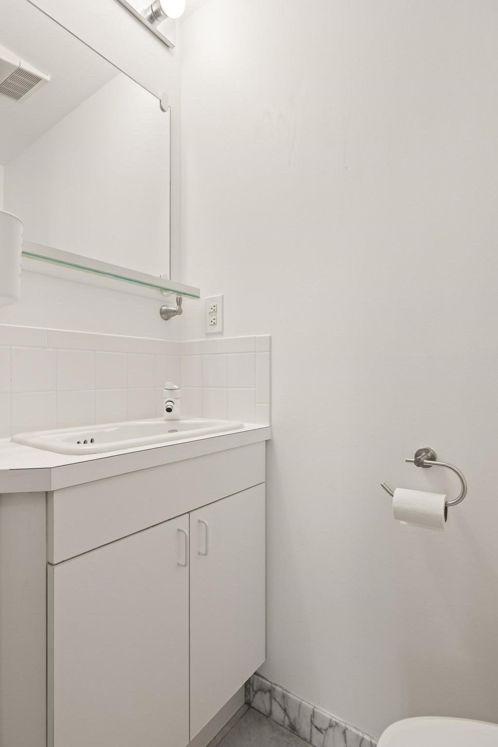 931 Massachusetts Avenue # 606 Property Photo 9