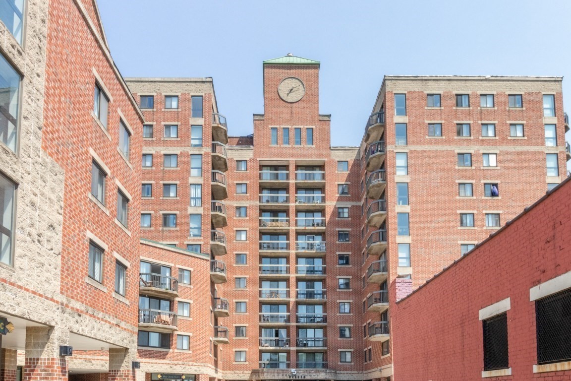 15 N Beacon St # 516 Property Photo 2