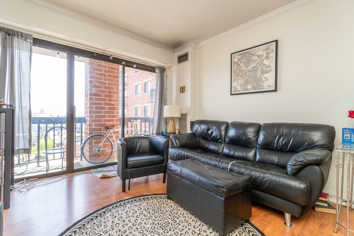15 N Beacon St # 516 Property Photo 6
