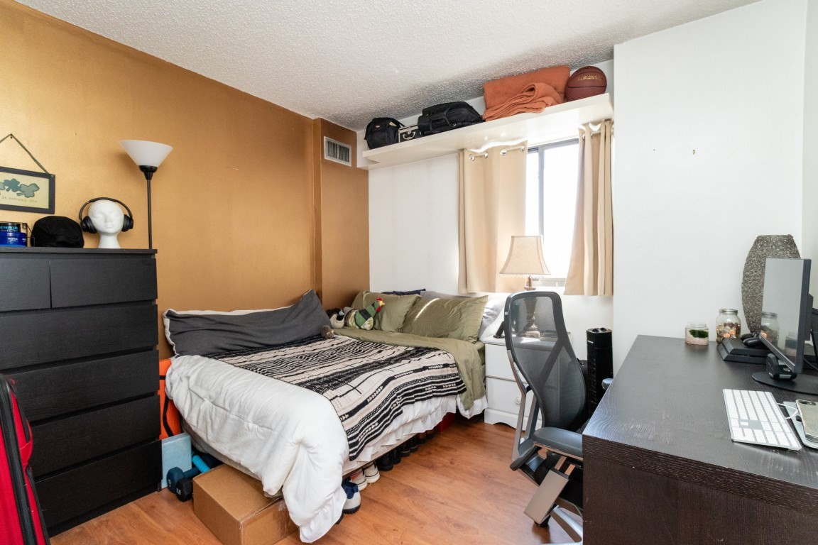 15 N Beacon St # 516 Property Photo 8